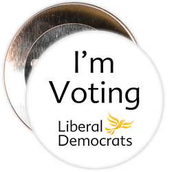 I'm Voting Liberal Democrats Badge